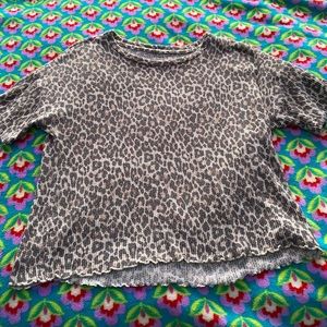 Cheetah print tshirt